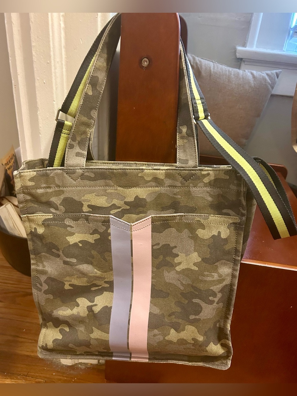 Stella & Dot Game Changer Camo Tote Crossbody Bag Detachable Strap